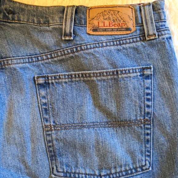 Men's L.L. Bean Standard Fit Straight Leg Jeans, 40x32 - Picture 6 of 9